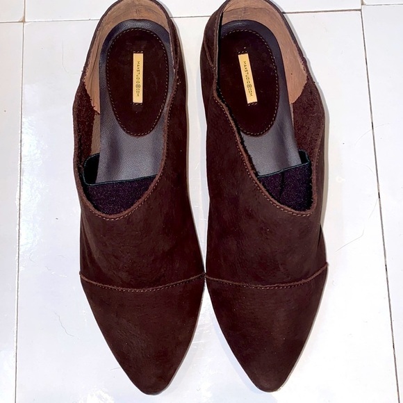 Max Studio Lively 2 dark brown 💯 suede flats. Traction bottom. Size 7.NWT/ box - Picture 4 of 14